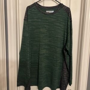 Round Tree And Yorke Green and Gray Performance Top 2XB